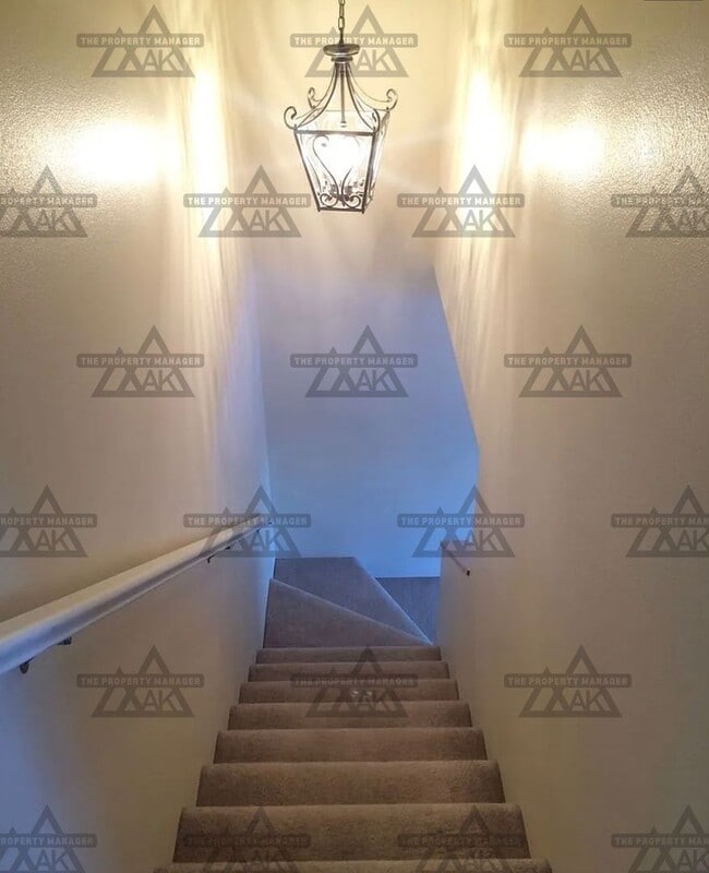 Photo - Beautiful 3 bedroom home for rent / Sorry no pets / Heat Included!!