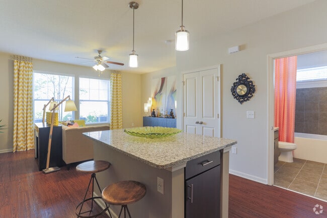 2BR,2BA,-1122SF Chambrays I