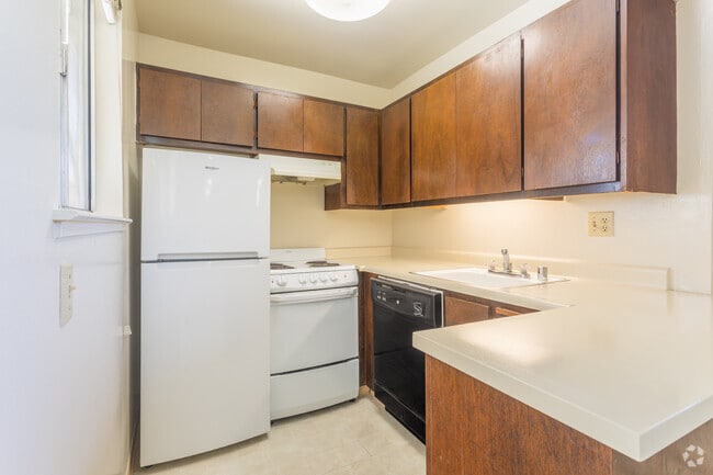 Photo - Oakridge Apartments