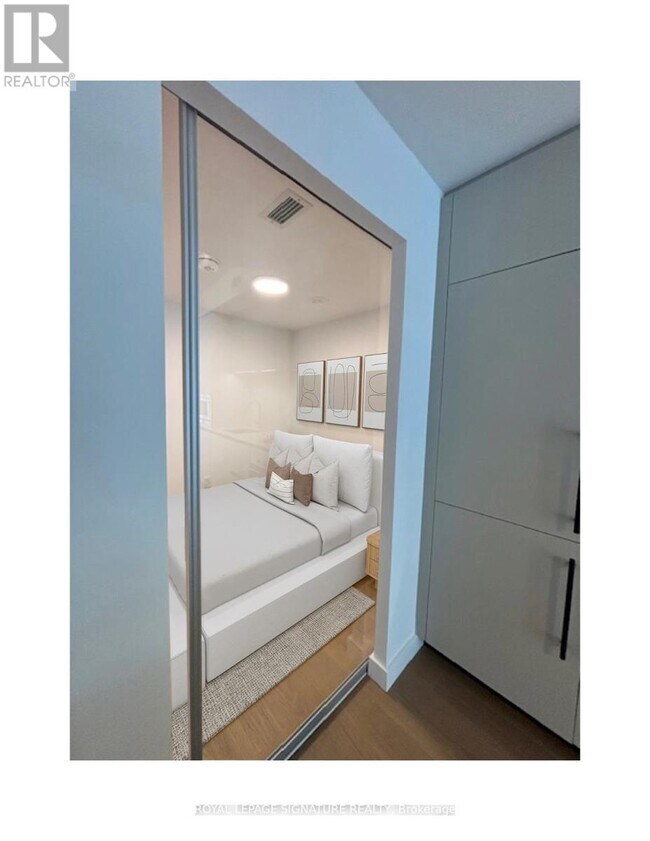 Photo - 1720 Bayview Ave