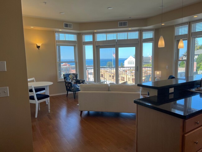 2 Bed / 2 Bath Bay-View Condo for Rent in ... - 2 Bed / 2 Bath Bay-View Condo for Rent in ...