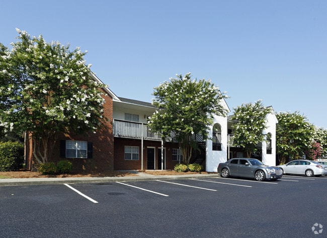 Photo - Paladin Apartments