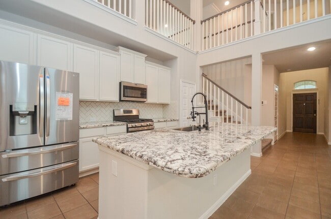 Building Photo - 14154 Little River Dr