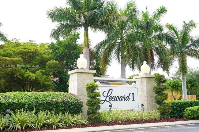 Building Photo - 3334 NE 3rd Dr