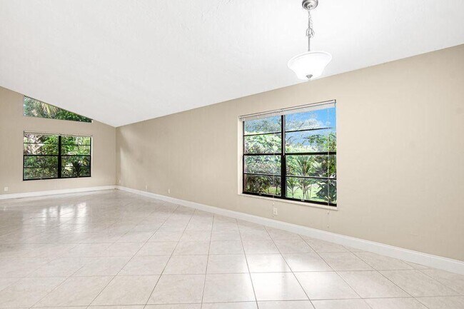 Photo - 166 Sparrow Dr