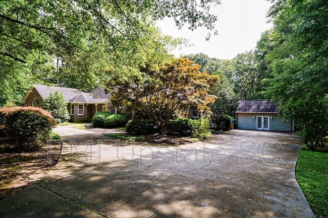 Photo - 165 Battleground Rd