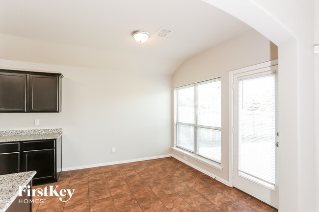 Photo - 927 Ranch Rd