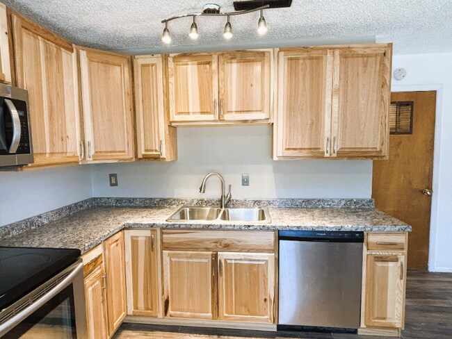 Photo - 3300 Madison Ave