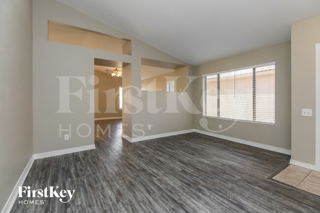 Photo - 4732 E Mountain Vista Dr