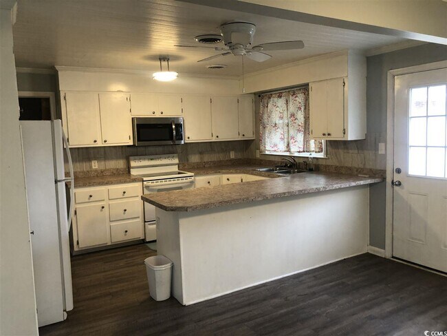 Photo - 809 Cedar St