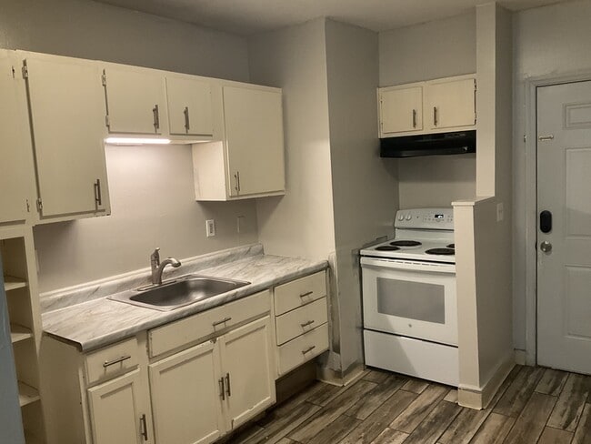 Photo - 3032 Colerain Ave Condo