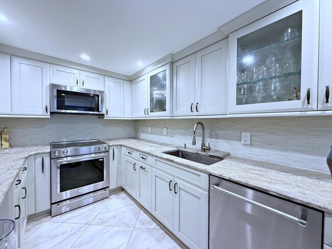 Photo - 3546 S Ocean Blvd Unidad 305