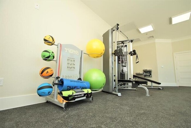 Photo - 1202 W Whitestone Blvd Unit b1