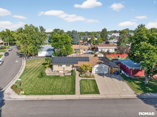 Building Photo - Spacious 6BR House in Denver