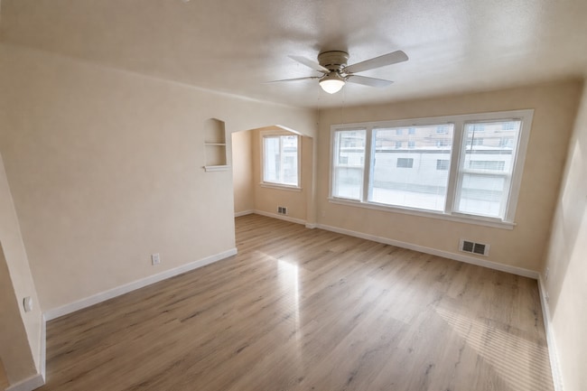 Town Manor Apartments
