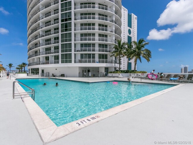 Photo - 1750 N Bayshore Dr Condominio