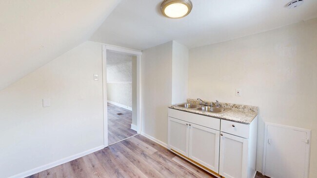 Photo - 294 Madison Ave