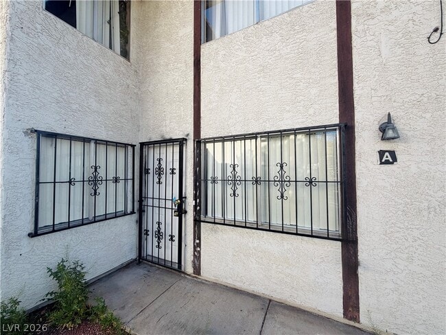 Building Photo - 4264 Tara Ave Unit 1(A)
