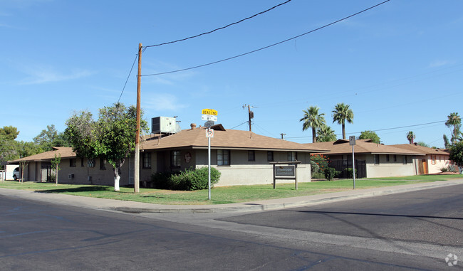 Building Photo - Melrose Flats Rental