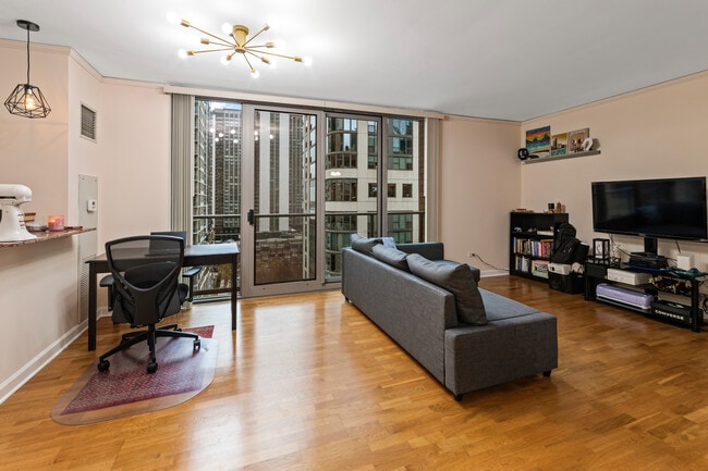 Photo - 420 E Waterside Dr Unit 904