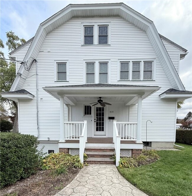 Building Photo - 161 Oakwood Ave