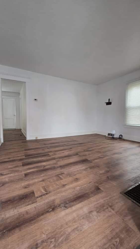 Photo - 904 Broad St