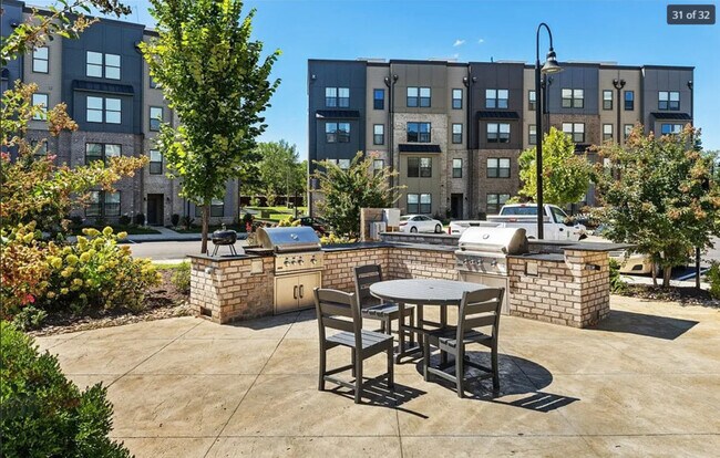 Photo - 2606 Lassen Pl Unidad B