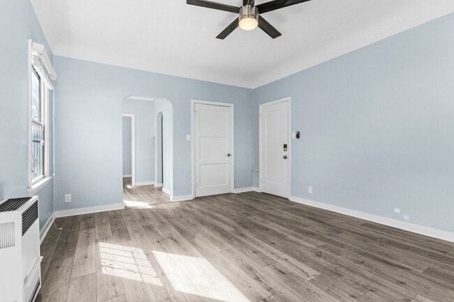 Photo - 1115 E Broadway Unidad 03