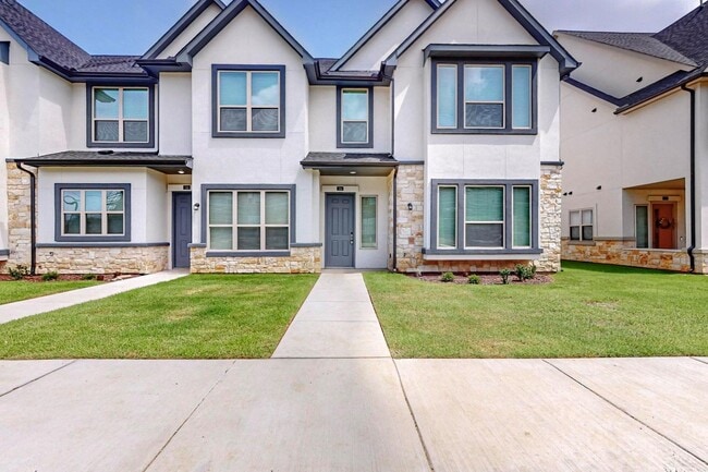 Building Photo - 4 Bed 3 Bath Luxurious Townhome in Frisco!