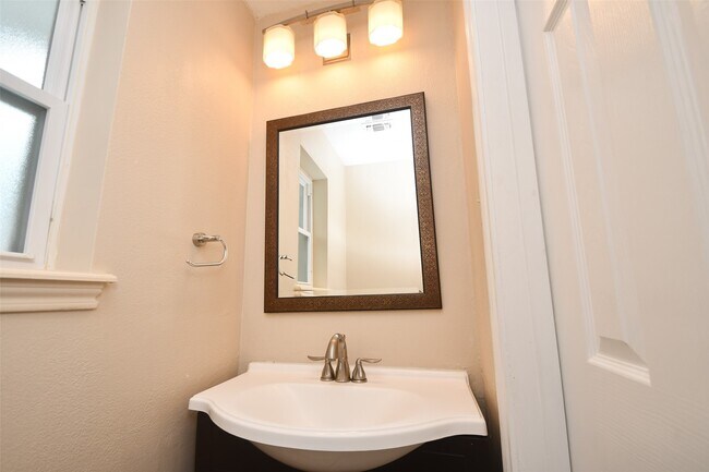 Photo - 12007 Cedar Pass Dr