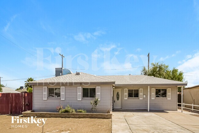 Photo - 2711 W Elm St