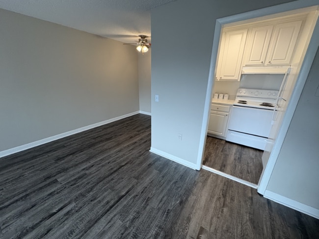 Photo - 1005 Hickory Hill Ln Unit A205