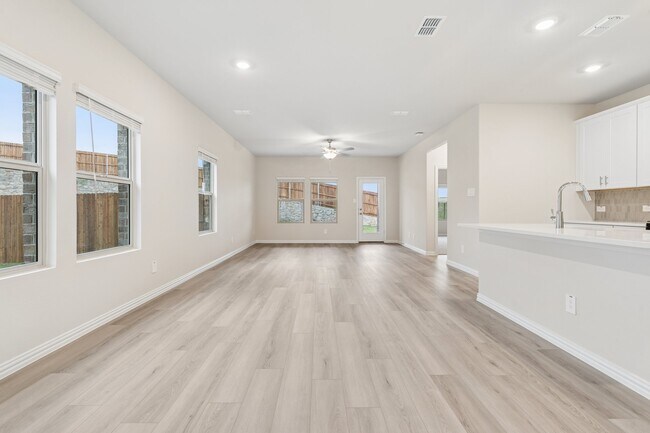 Photo - 702 Dotty Dr