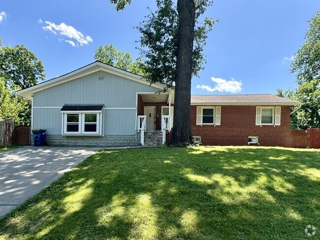 Building Photo - 1481 Hampton Ct Rental