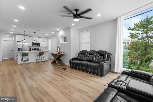 Photo - 1242 N 15th St Unidad 2