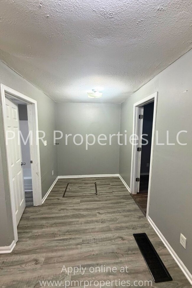 Photo - 2 Bedrooms / 1 Bathroom House
