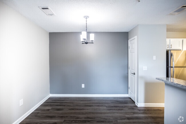 3 BR, 2 BA - 1200 SF - The Westerly
