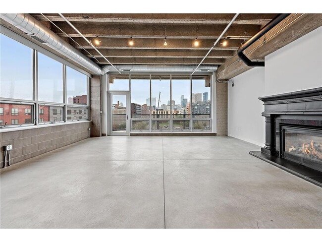 Photo - 901 N 3rd St Unidad 507