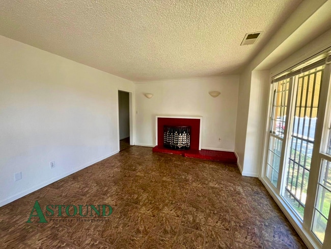Photo - 7500 Deerwood Ave