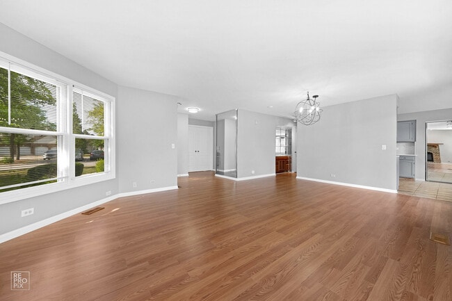 Photo - 98 Willow Pkwy Unit 98