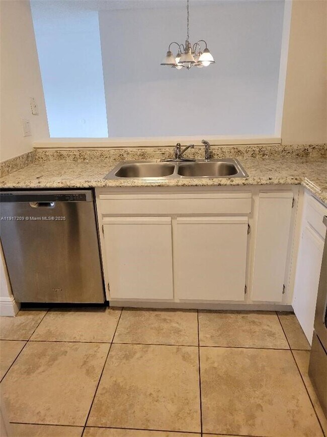 Photo - 1229 SW 46th Ave Unit 403