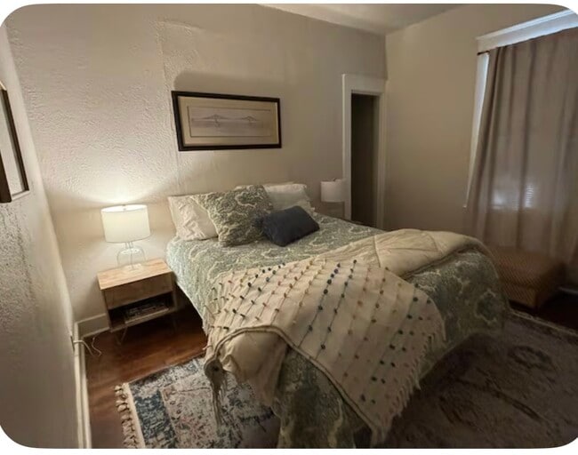 Photo - 2037 Stanford Ave