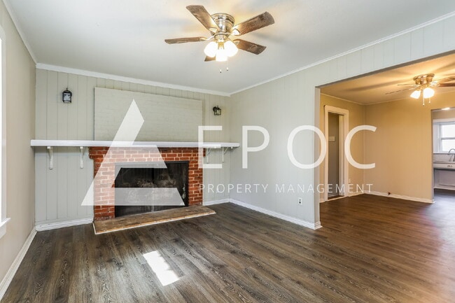 Photo - 915 N 28th St