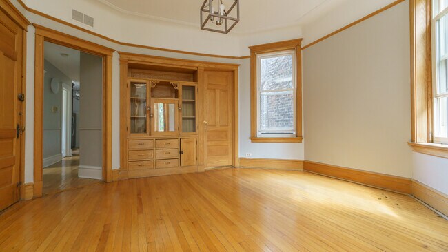 Photo - 3817 N Wilton Ave Unit 3