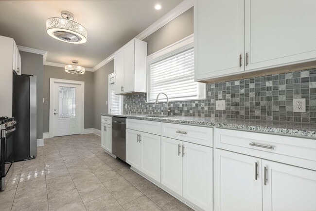 Photo - 2144 Lakeside Dr