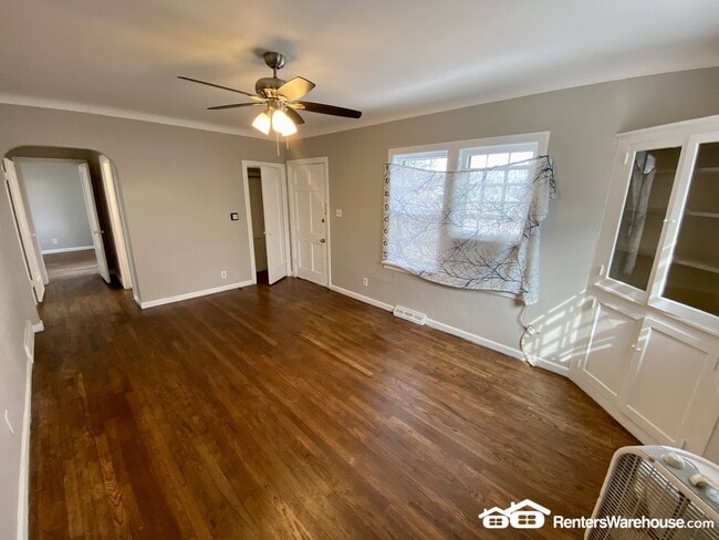 Photo - 1263 Ames St