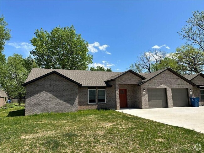 Building Photo - 412 S Byers Ave Rental