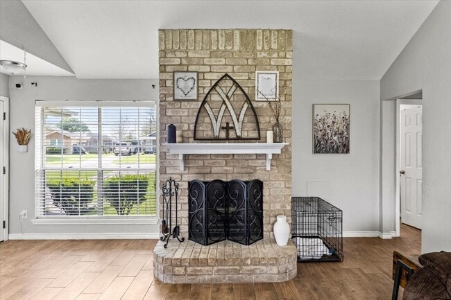 Photo - 5213 Winding Brook Dr