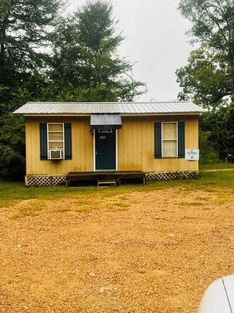 Building Photo - 106 S Bennett St