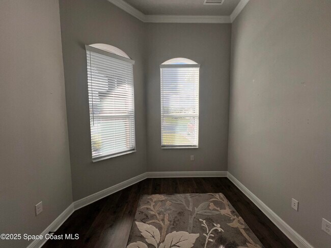 Photo - 3022 Morton Way